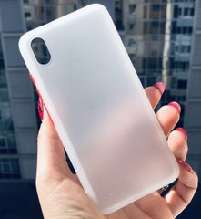 Чехол Matteframe для Xiaomi Redmi 7A бампер матовый противоударный Белый